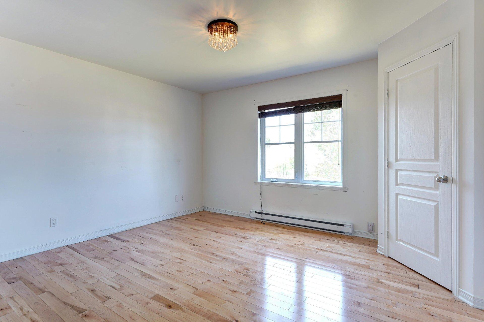 









82


Rue Paul-Mainguy

, 6,
Blainville,




QC
J7C0A1


