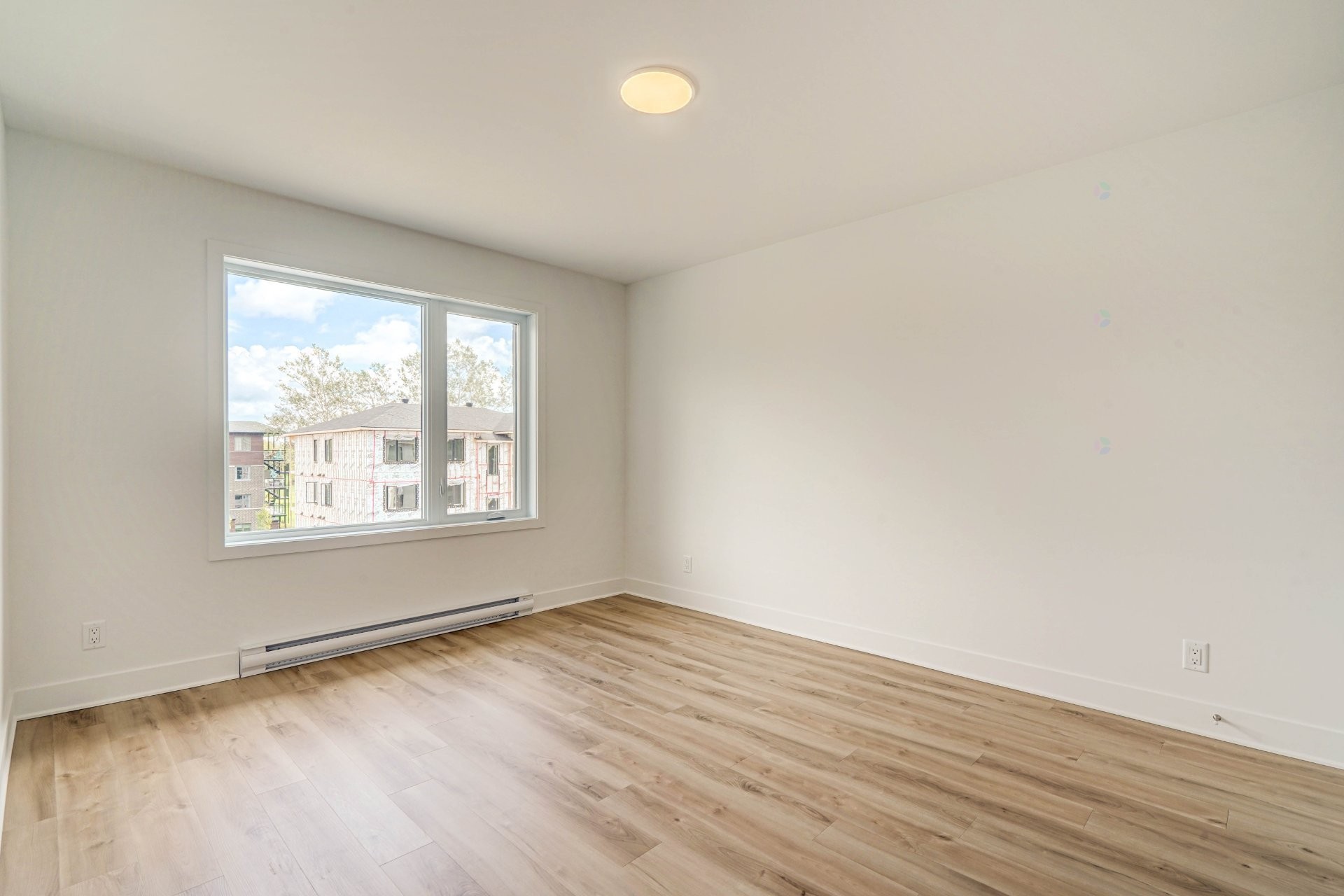 









2202


Boul. du Bord-de-l'Eau

, 4,
Salaberry-de-Valleyfield,




QC
J6S0K1


