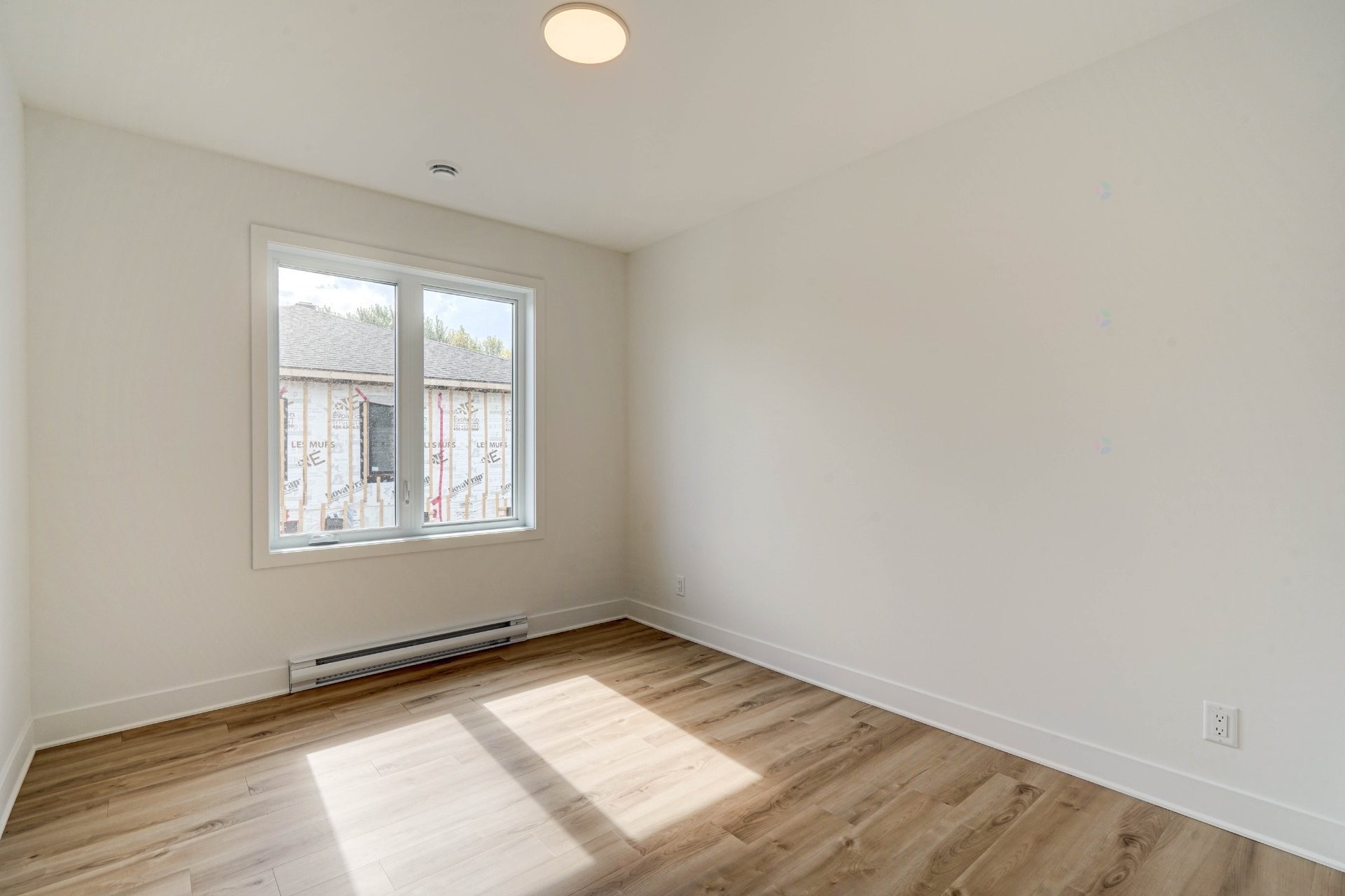









2202


Boul. du Bord-de-l'Eau

, 4,
Salaberry-de-Valleyfield,




QC
J6S0K1

