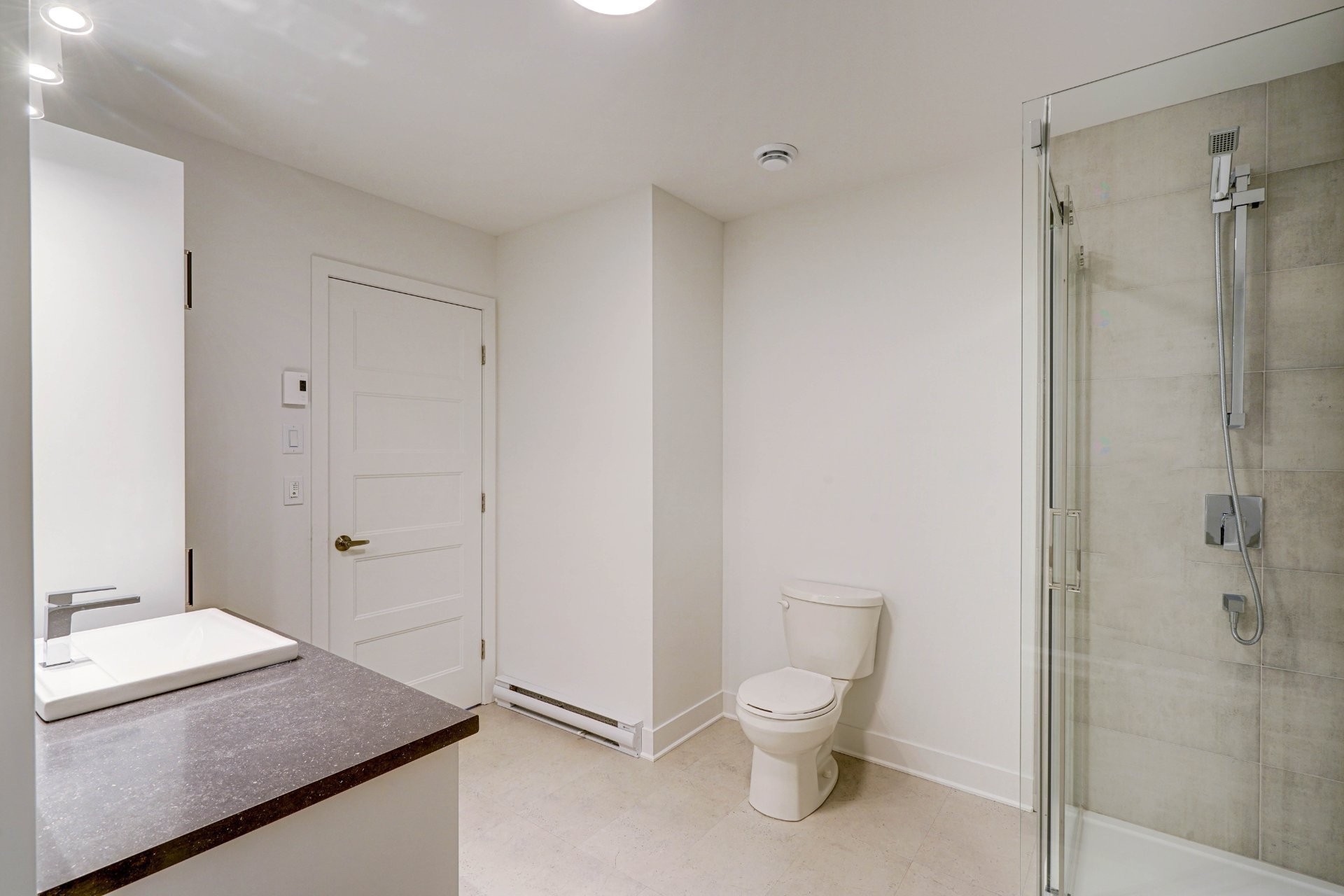 









2202


Boul. du Bord-de-l'Eau

, 4,
Salaberry-de-Valleyfield,




QC
J6S0K1

