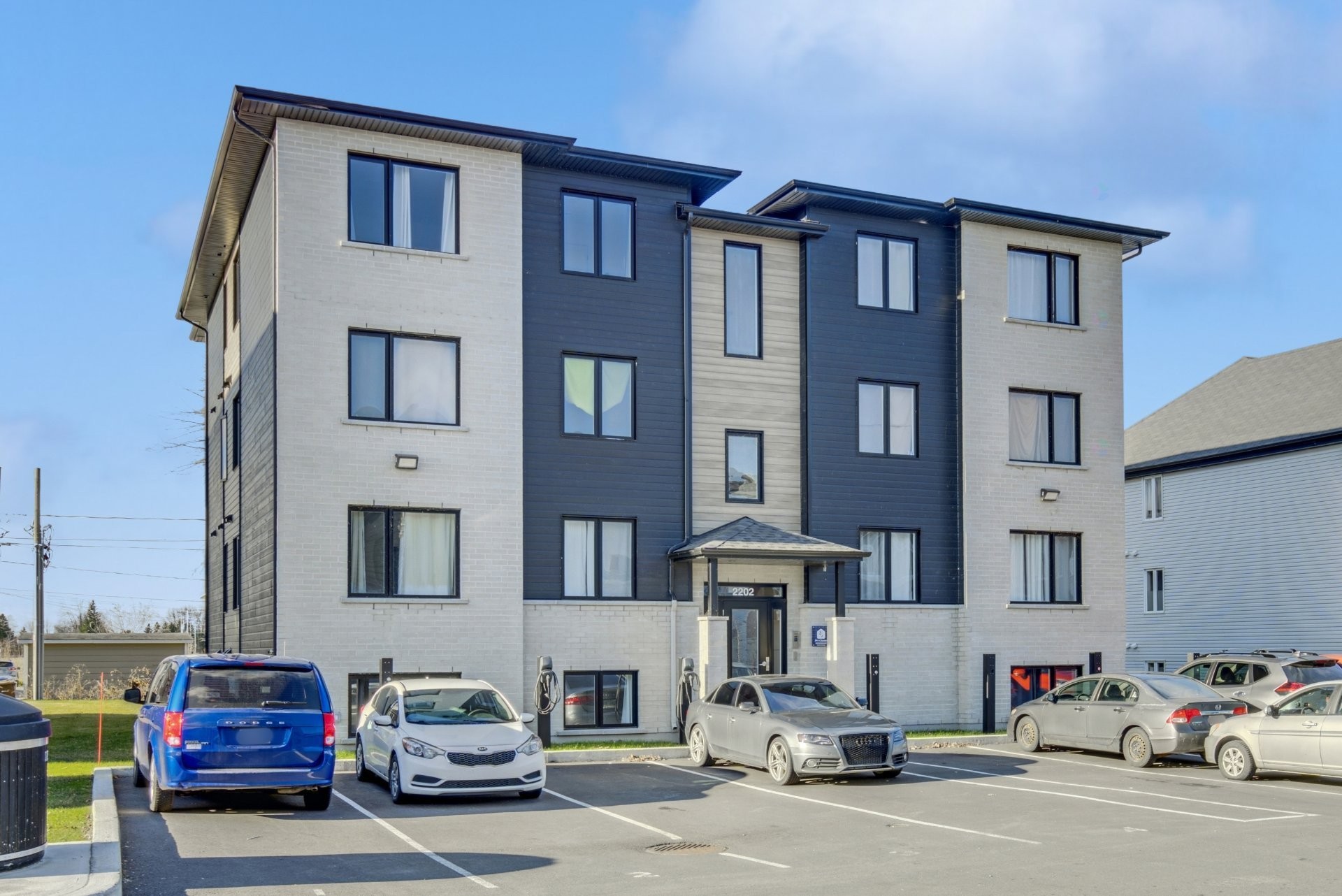 









2202


Boul. du Bord-de-l'Eau

, 4,
Salaberry-de-Valleyfield,




QC
J6S0K1

