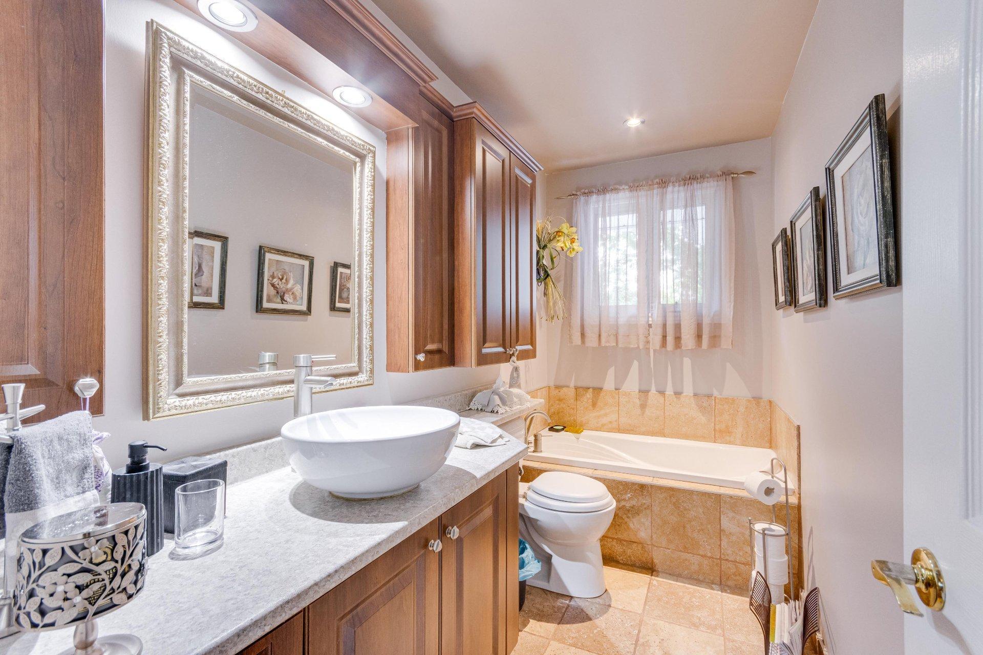 









424


Rue des Géraniums

,
Gatineau (Gatineau),




QC
J8P3R1

