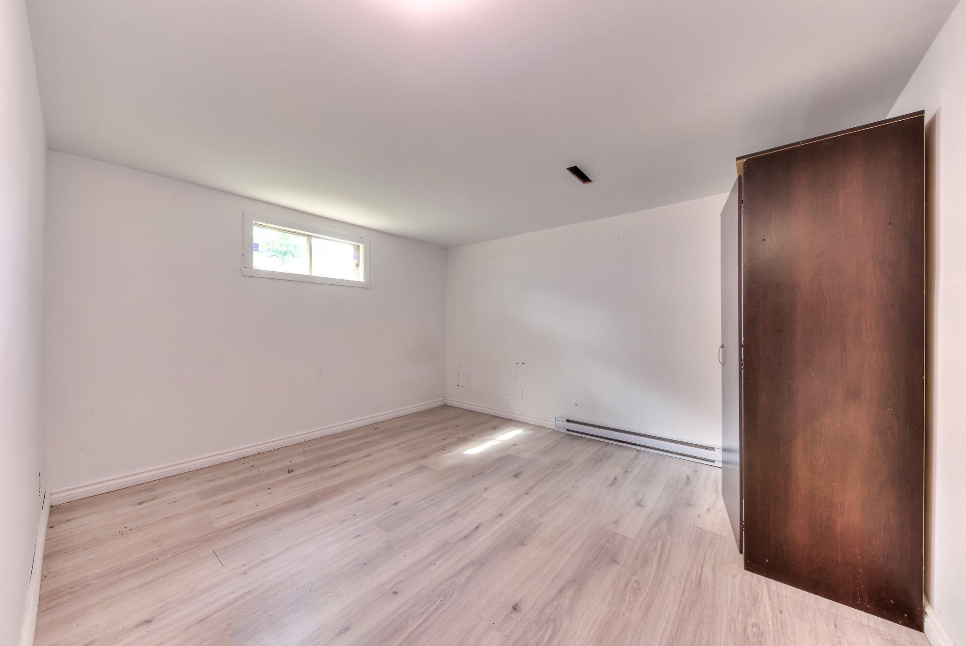 









118


43e Avenue

,
Saint-Eustache,




QC
J7P3E4

