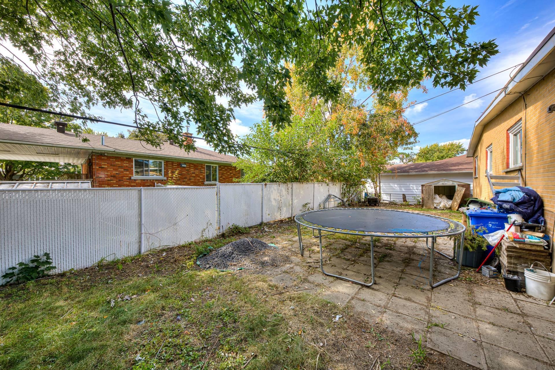 









118


43e Avenue

,
Saint-Eustache,




QC
J7P3E4

