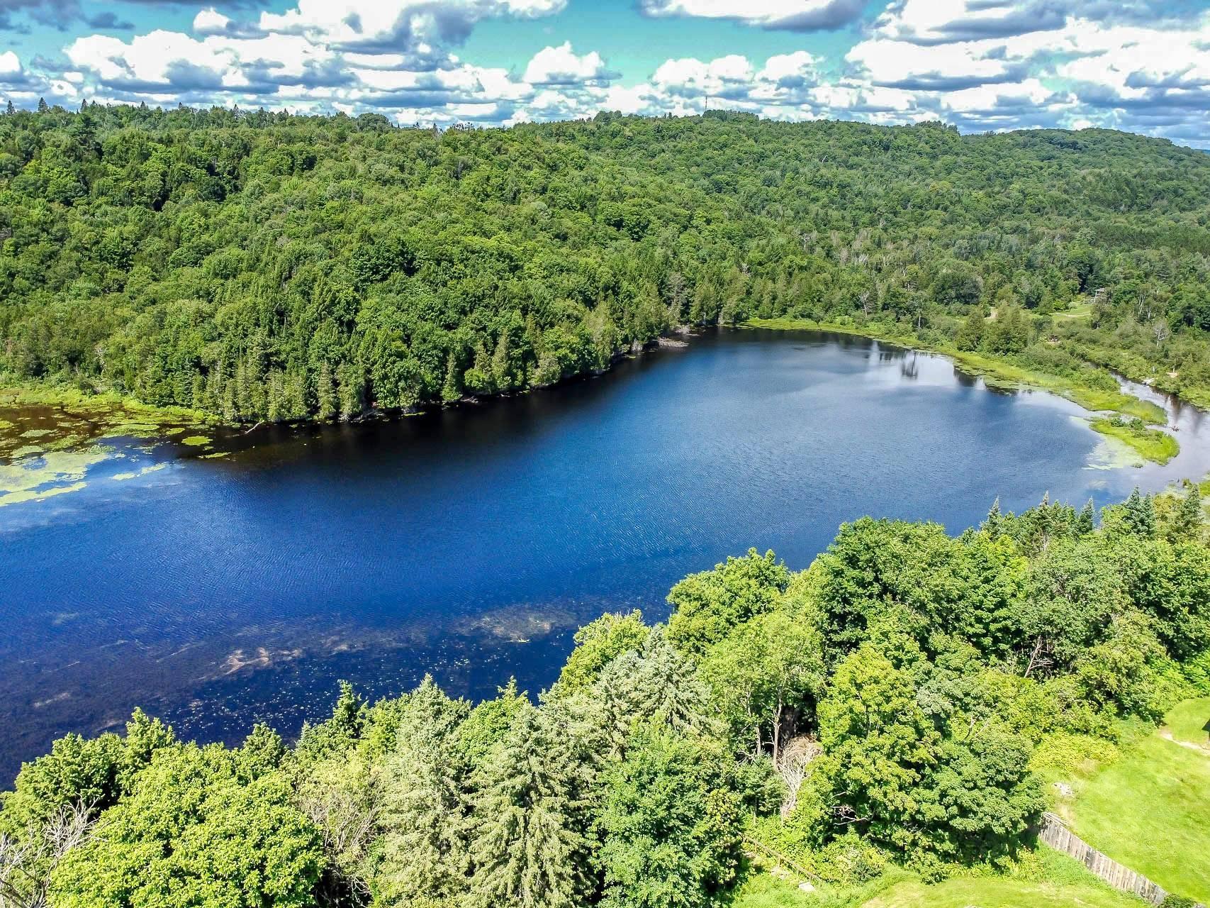 









339

 - 343


Route des Cantons

,
Saint-Émile-de-Suffolk,




QC
J0V1L0

