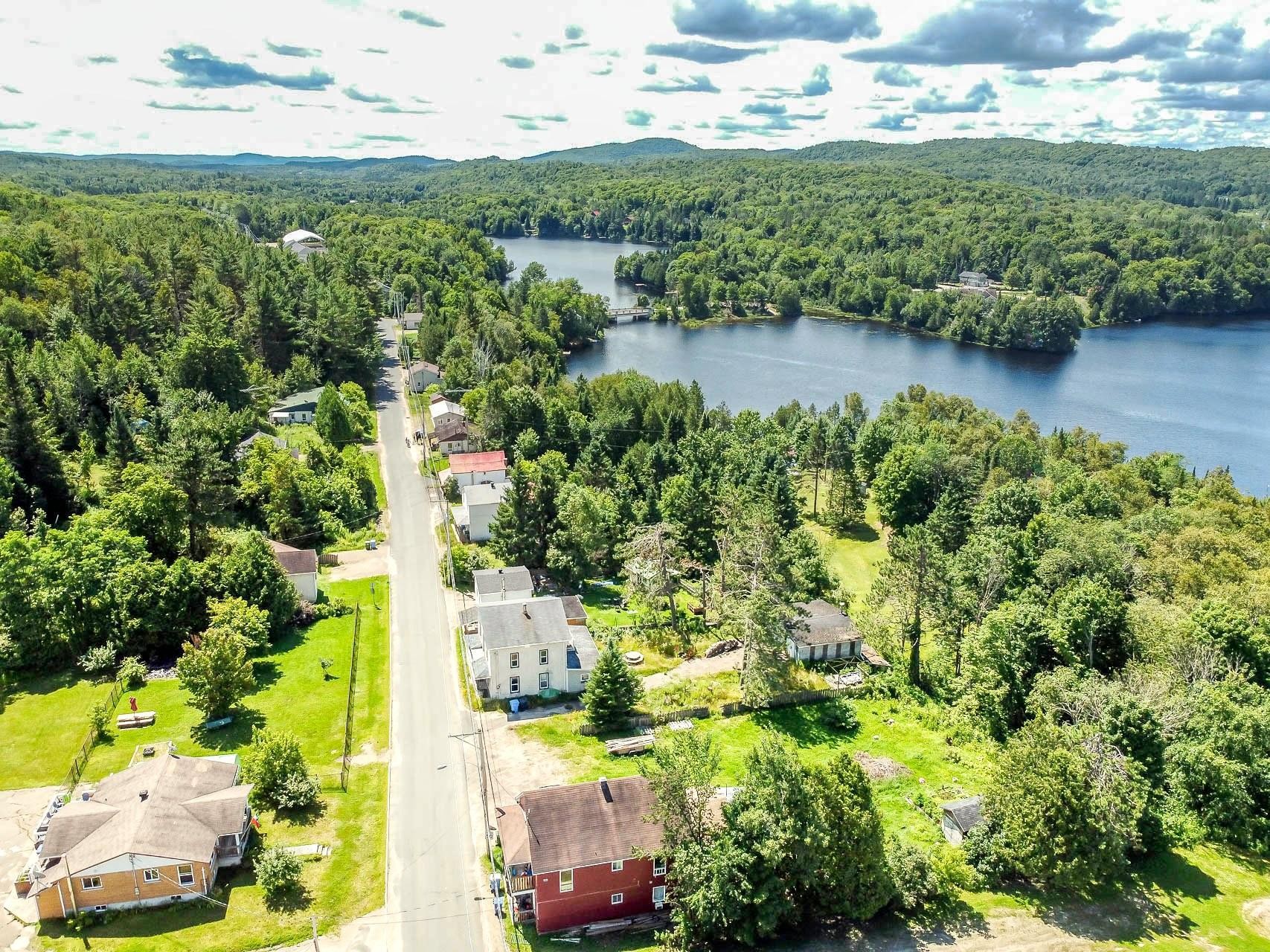 









339

 - 343


Route des Cantons

,
Saint-Émile-de-Suffolk,




QC
J0V1L0

