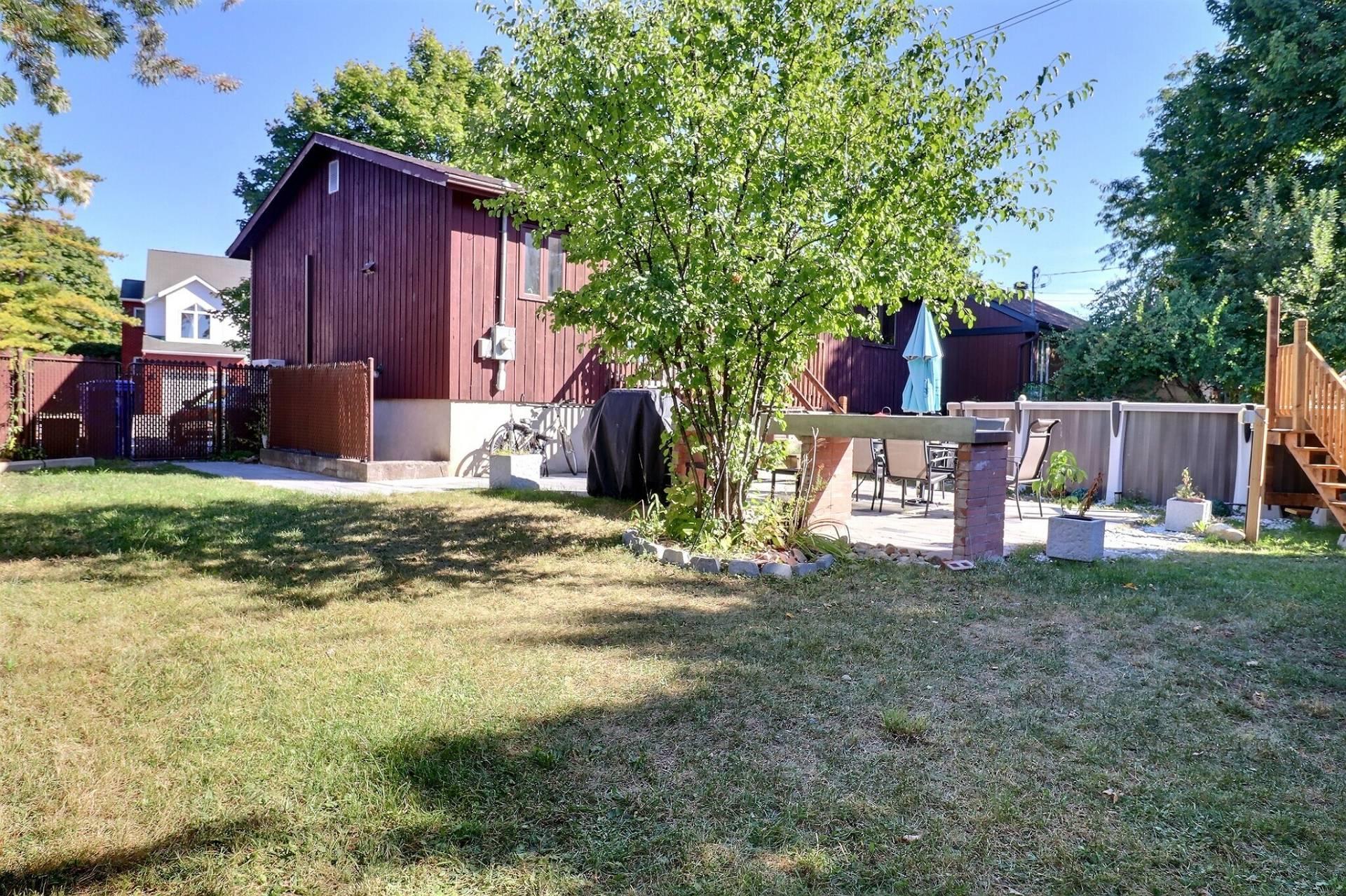 









75


Av. des Camélias

,
Gatineau (Aylmer),




QC
J9J2E7

