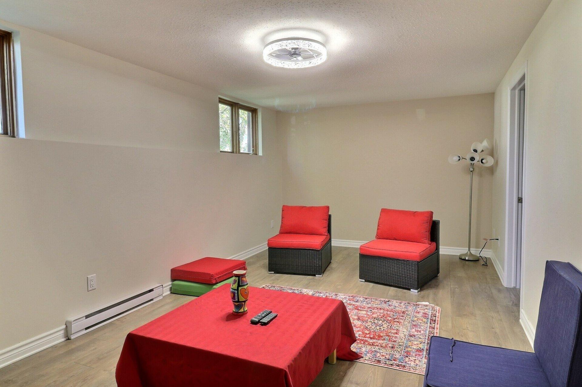 









75


Av. des Camélias

,
Gatineau (Aylmer),




QC
J9J2E7

