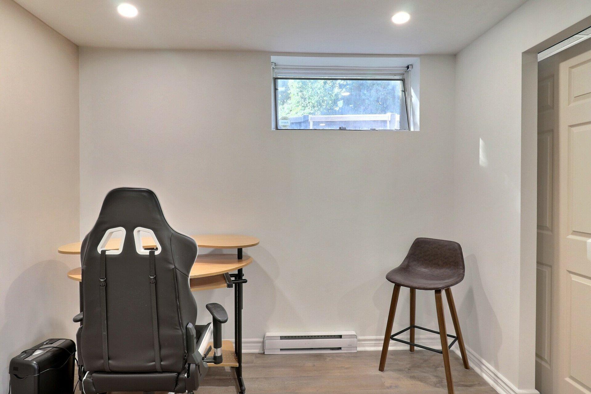 









75


Av. des Camélias

,
Gatineau (Aylmer),




QC
J9J2E7

