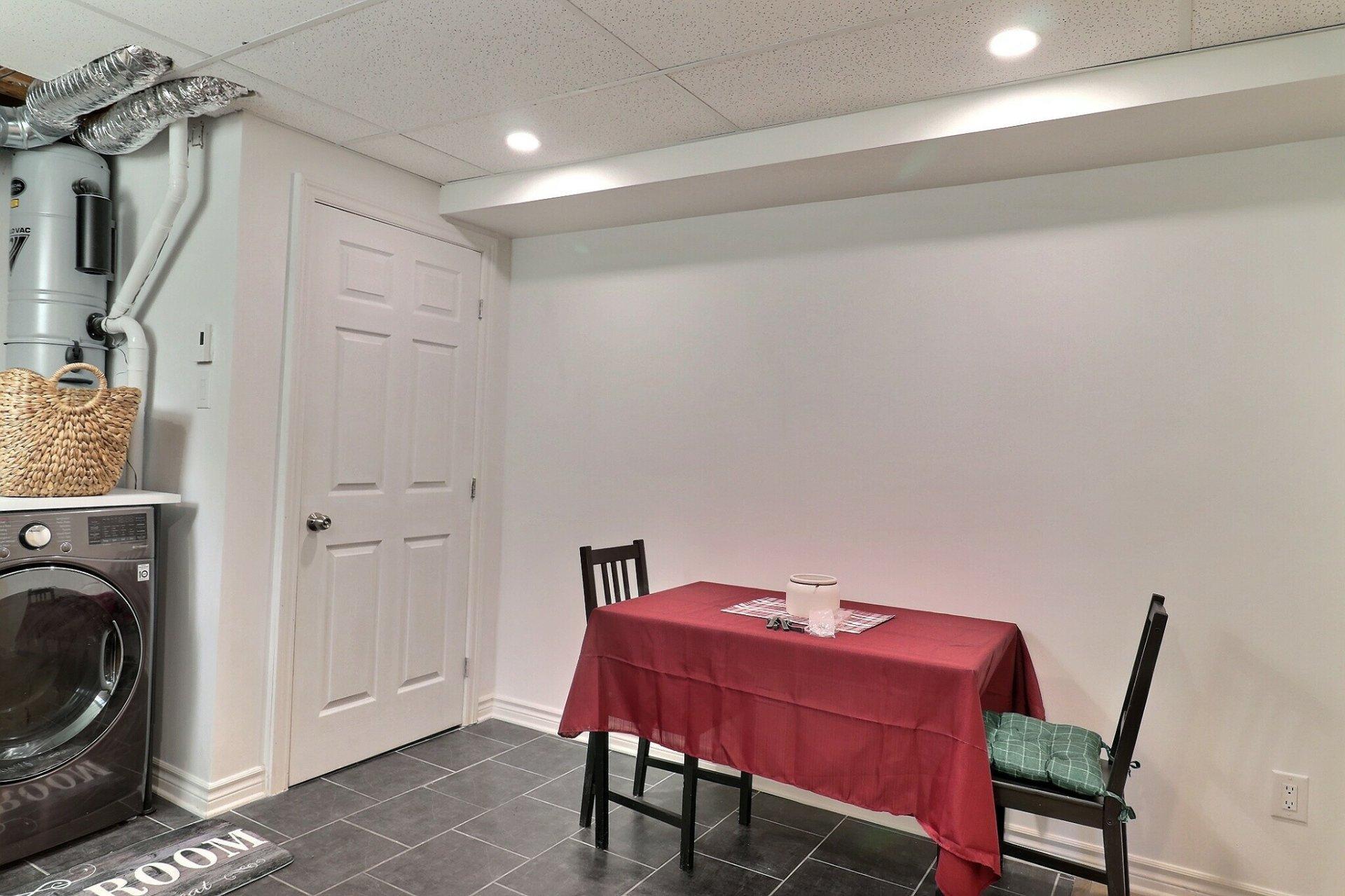 









75


Av. des Camélias

,
Gatineau (Aylmer),




QC
J9J2E7

