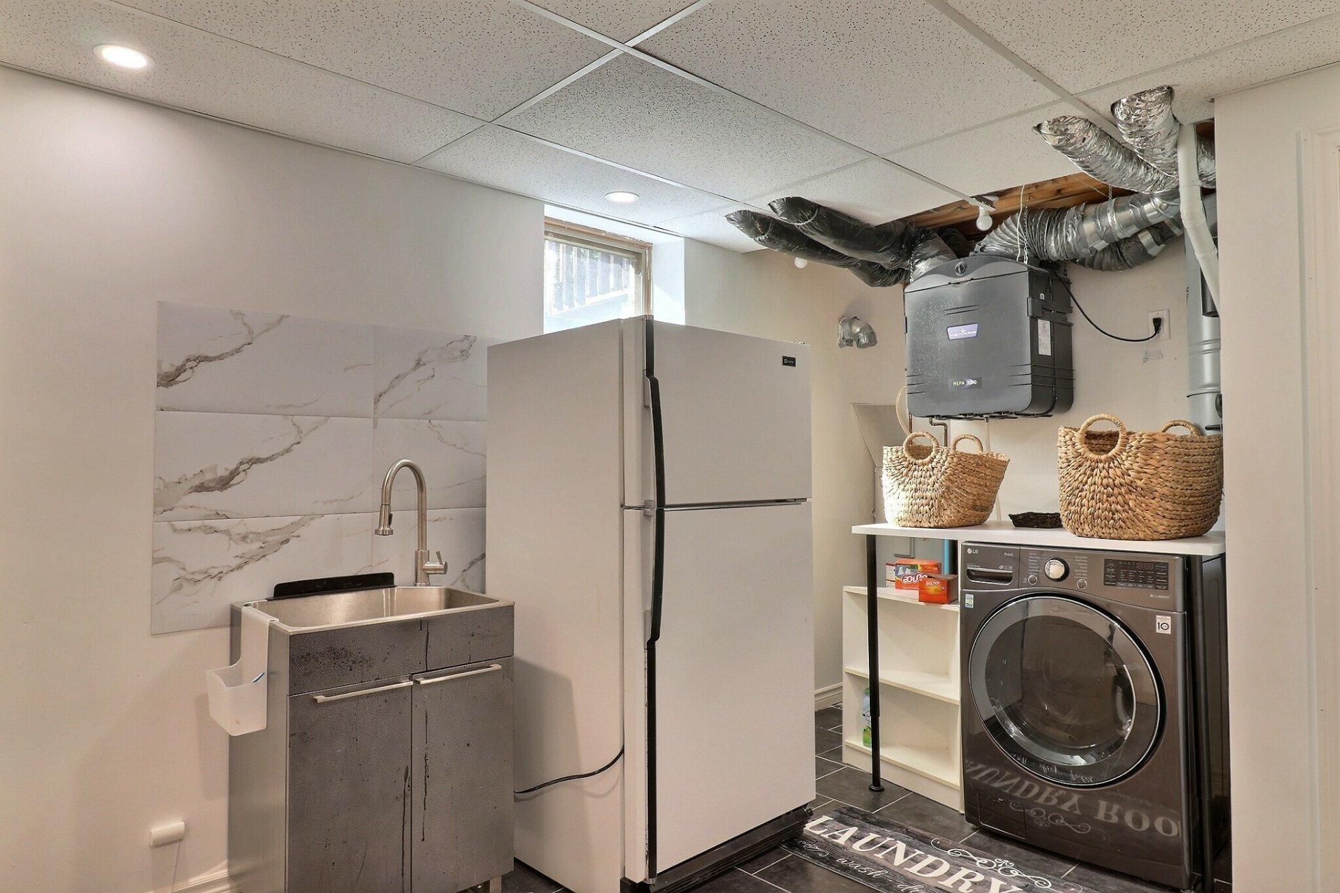 









75


Av. des Camélias

,
Gatineau (Aylmer),




QC
J9J2E7

