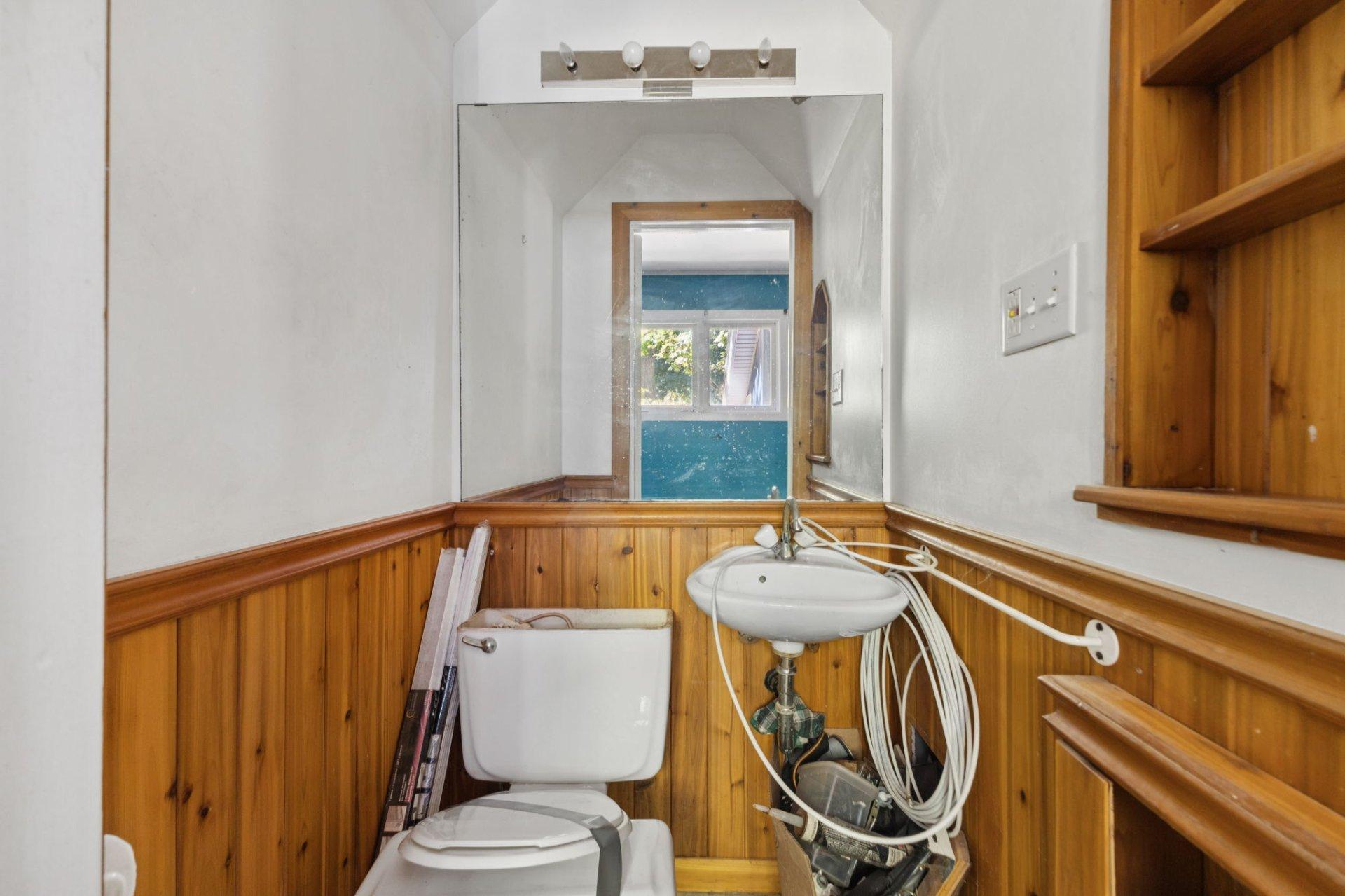 









58


Rue Lake

,
Gatineau (Aylmer),




QC
J9H4B5

