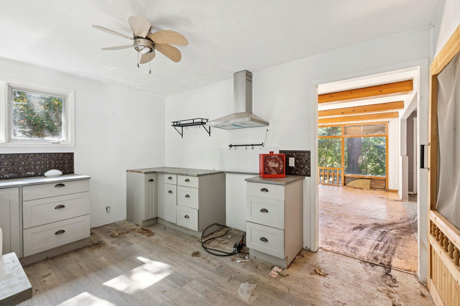 









58


Rue Lake

,
Gatineau (Aylmer),




QC
J9H4B5

