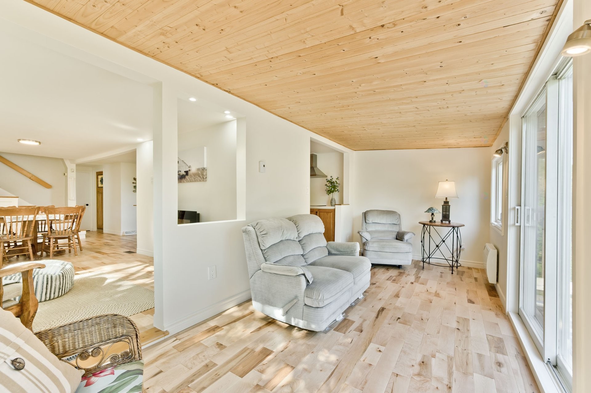 









80


Rue des Pivoines

,
Saint-Denis-de-Brompton,




QC
J0B2P0

