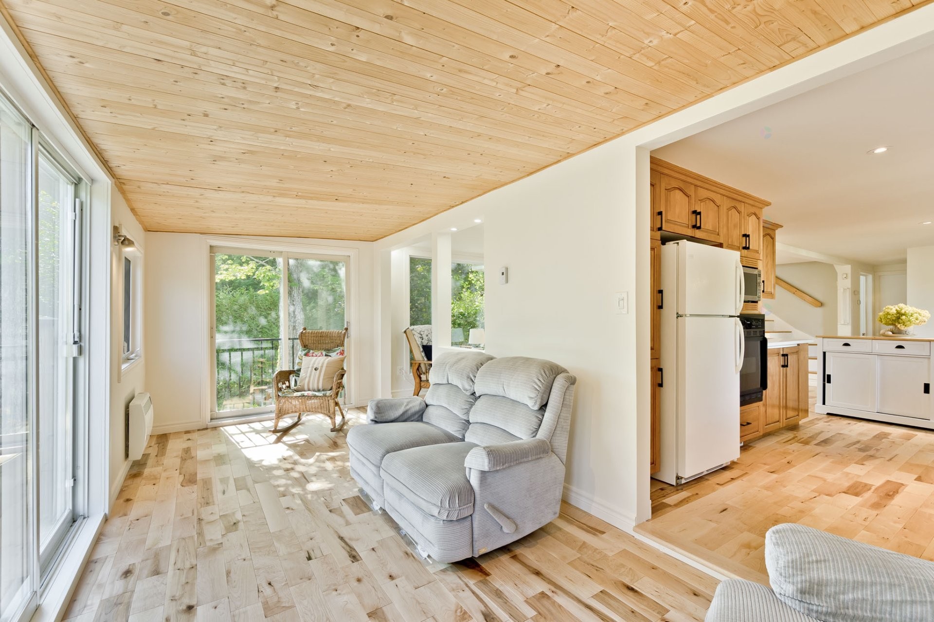 









80


Rue des Pivoines

,
Saint-Denis-de-Brompton,




QC
J0B2P0

