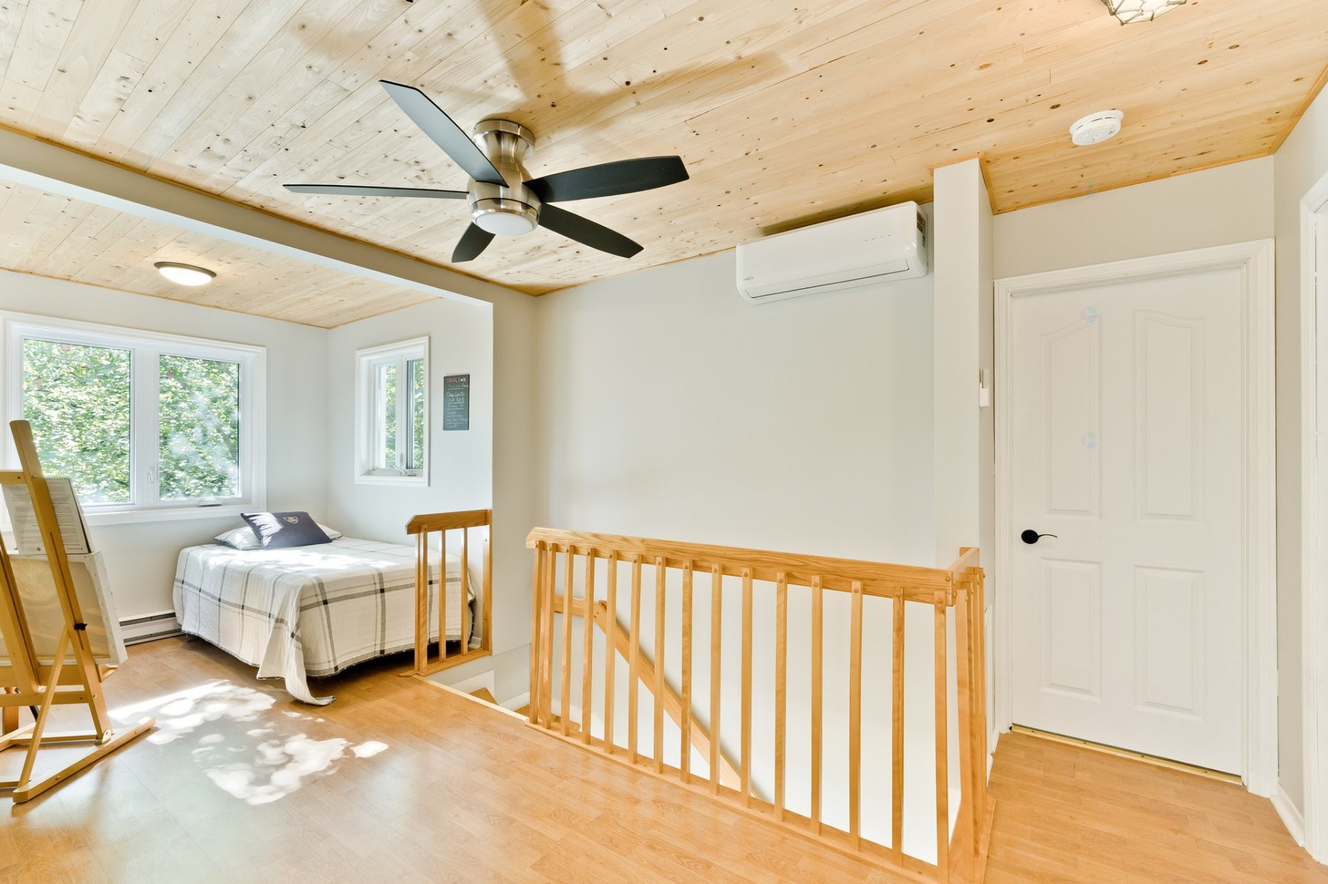 









80


Rue des Pivoines

,
Saint-Denis-de-Brompton,




QC
J0B2P0

