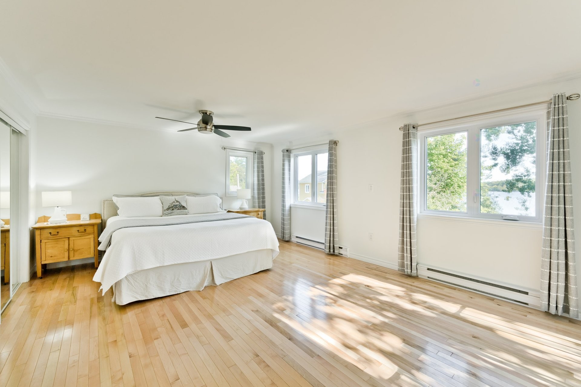 









80


Rue des Pivoines

,
Saint-Denis-de-Brompton,




QC
J0B2P0

