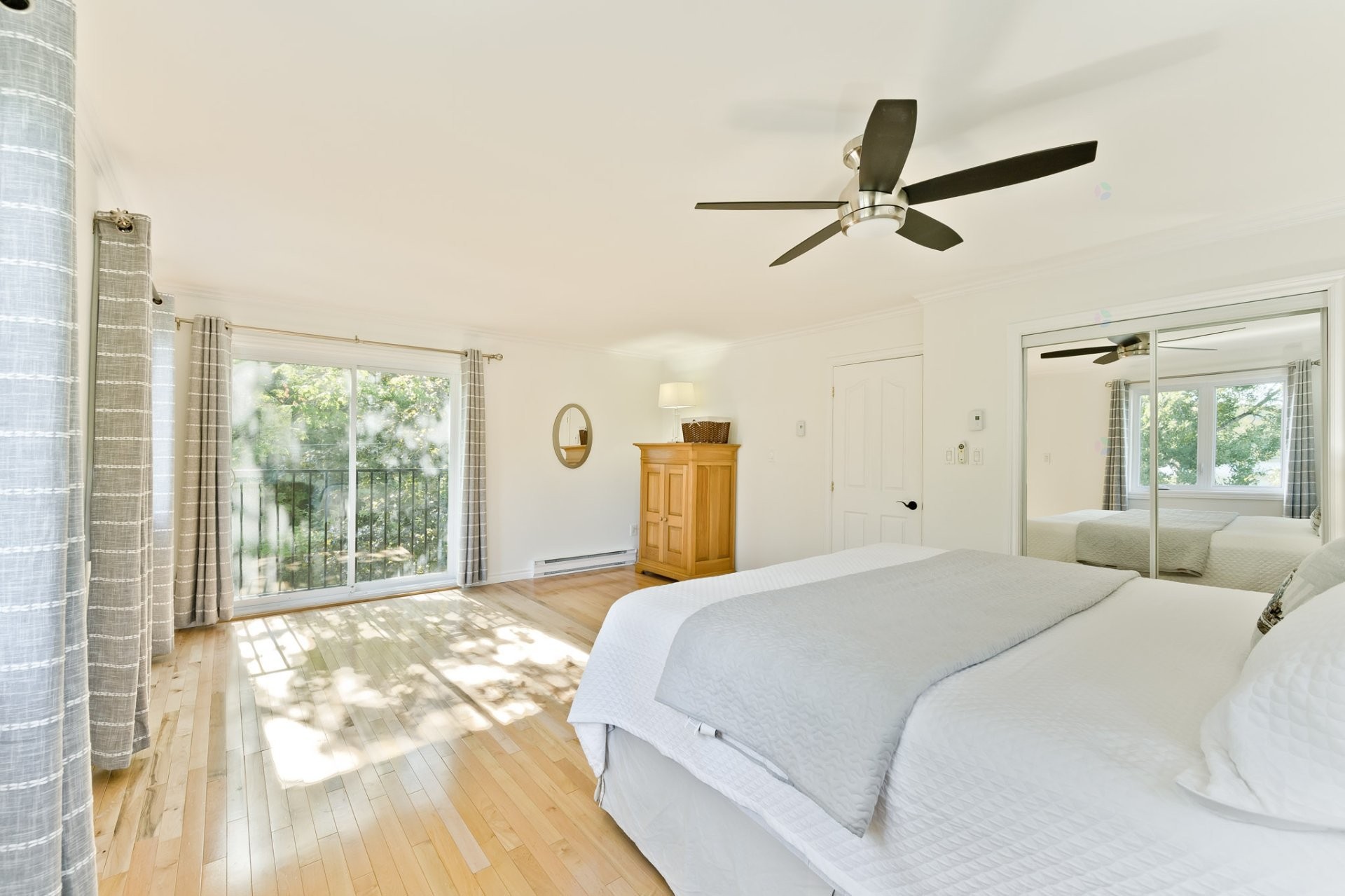 









80


Rue des Pivoines

,
Saint-Denis-de-Brompton,




QC
J0B2P0

