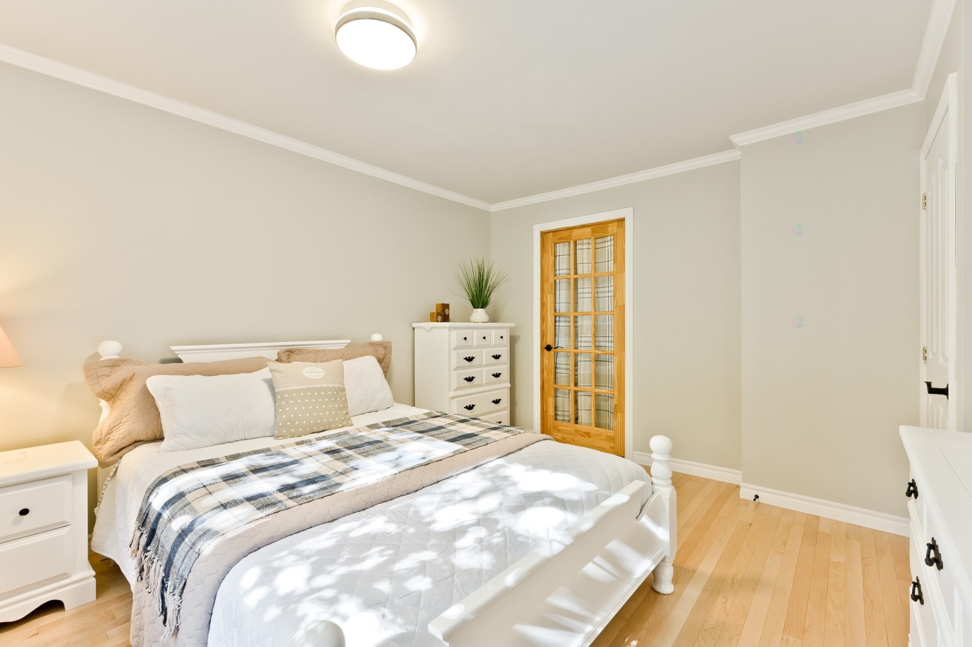 









80


Rue des Pivoines

,
Saint-Denis-de-Brompton,




QC
J0B2P0

