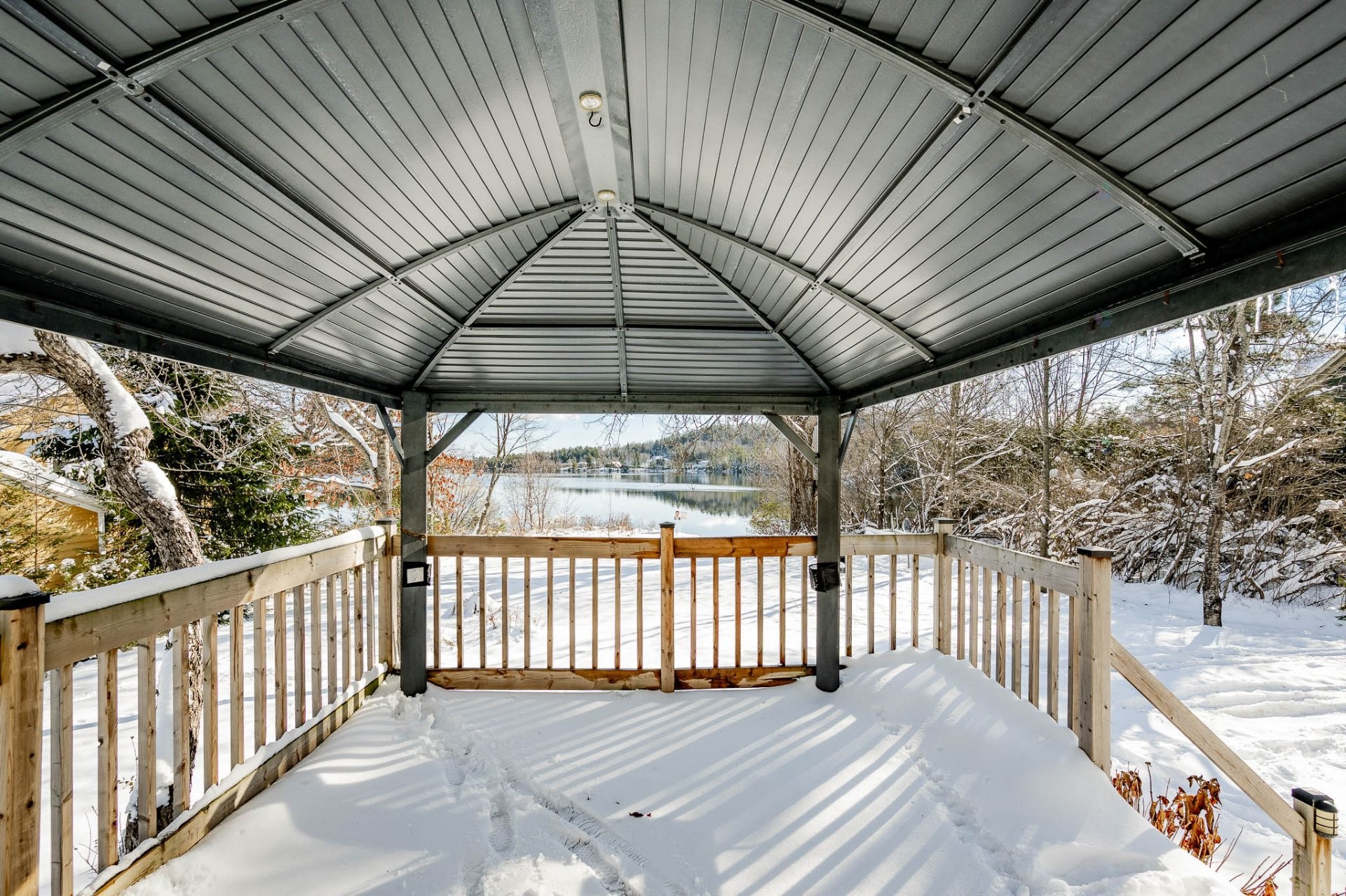 









80


Rue des Pivoines

,
Saint-Denis-de-Brompton,




QC
J0B2P0

