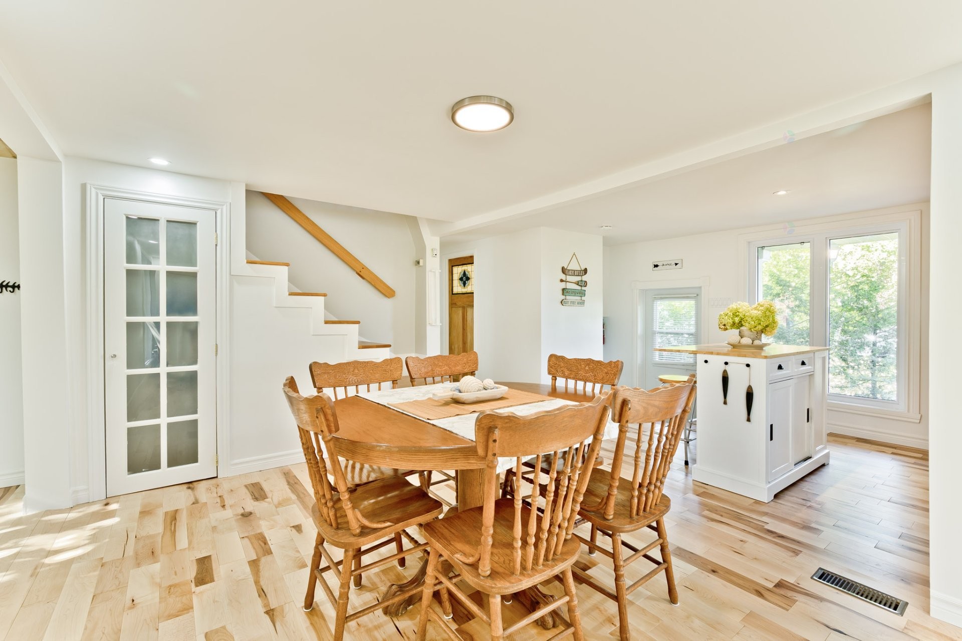 









80


Rue des Pivoines

,
Saint-Denis-de-Brompton,




QC
J0B2P0

