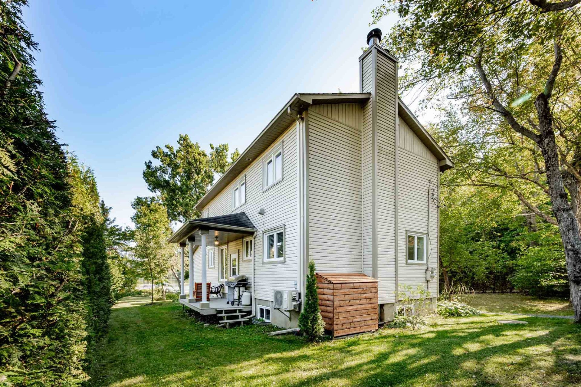 









80


Rue des Pivoines

,
Saint-Denis-de-Brompton,




QC
J0B2P0

