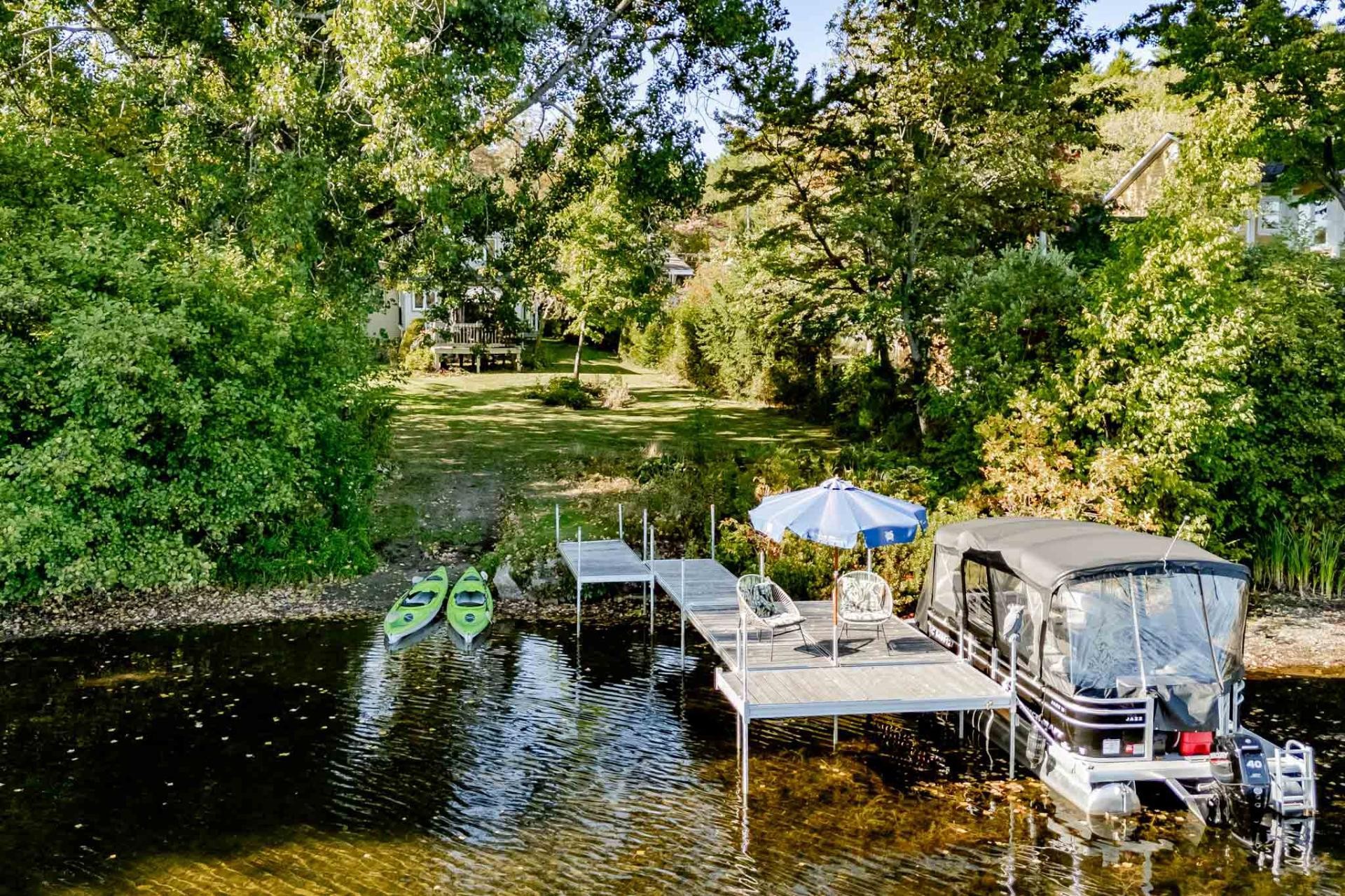 









80


Rue des Pivoines

,
Saint-Denis-de-Brompton,




QC
J0B2P0

