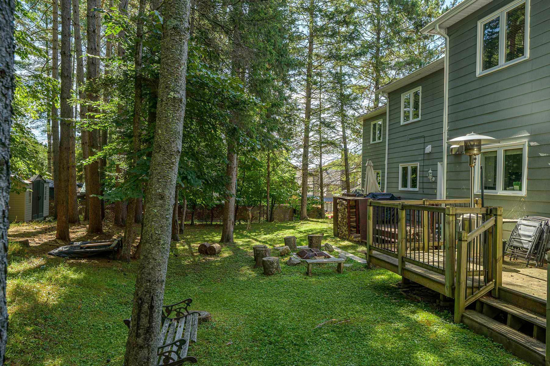 









111Z


Rue Rabellino

,
Mont-Tremblant,




QC
J8E1H9

