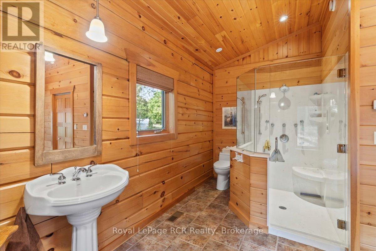 












133195 ALLAN PARK ROAD

,
West Grey,




Ontario
N4N3B8


