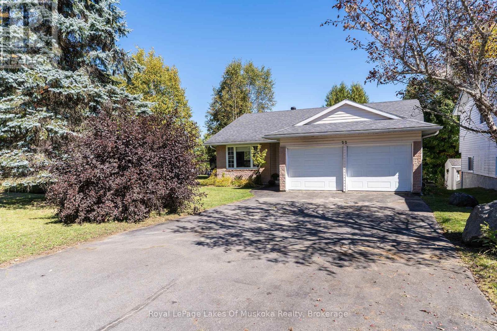 












22 KNOTTY PINE TRAIL

,
Huntsville (Chaffey),




Ontario
P1H1S7

