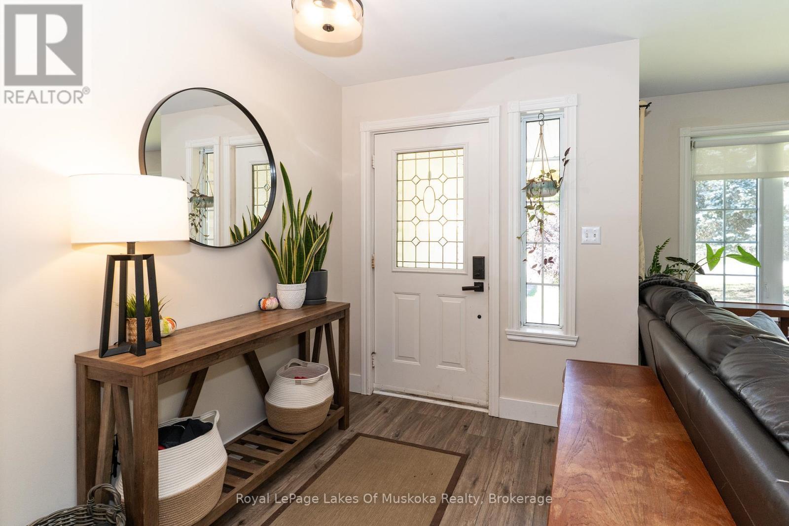 












22 KNOTTY PINE TRAIL

,
Huntsville (Chaffey),




Ontario
P1H1S7

