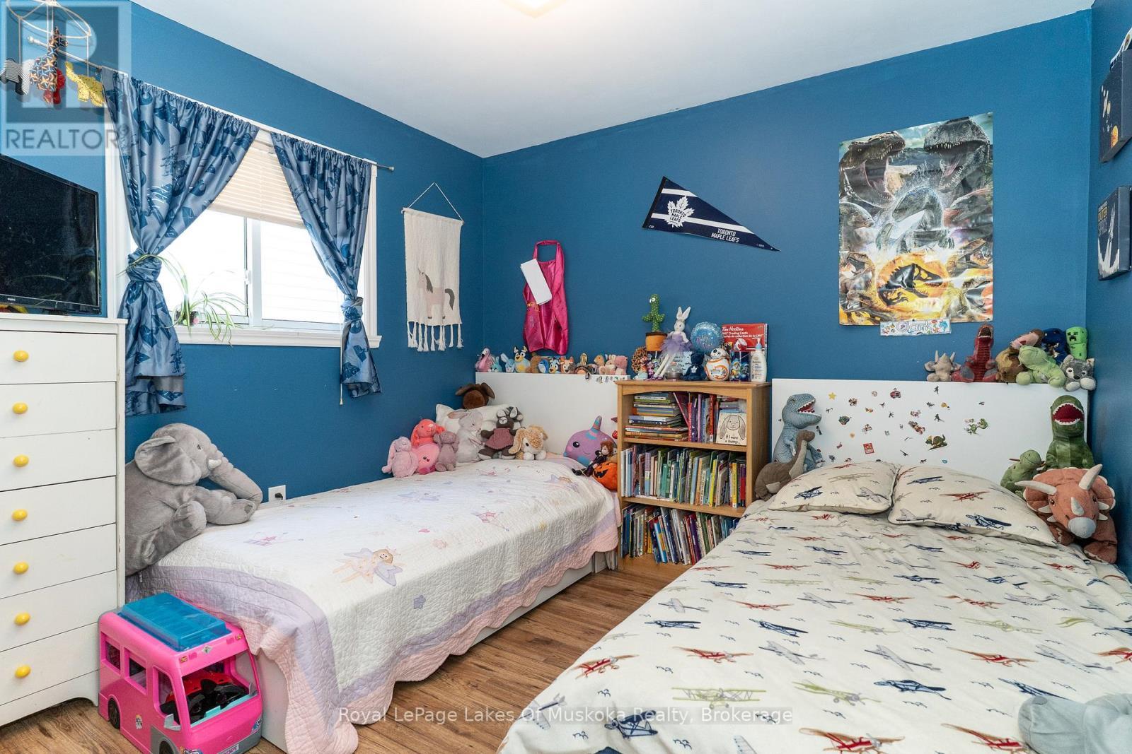 












22 KNOTTY PINE TRAIL

,
Huntsville (Chaffey),




Ontario
P1H1S7

