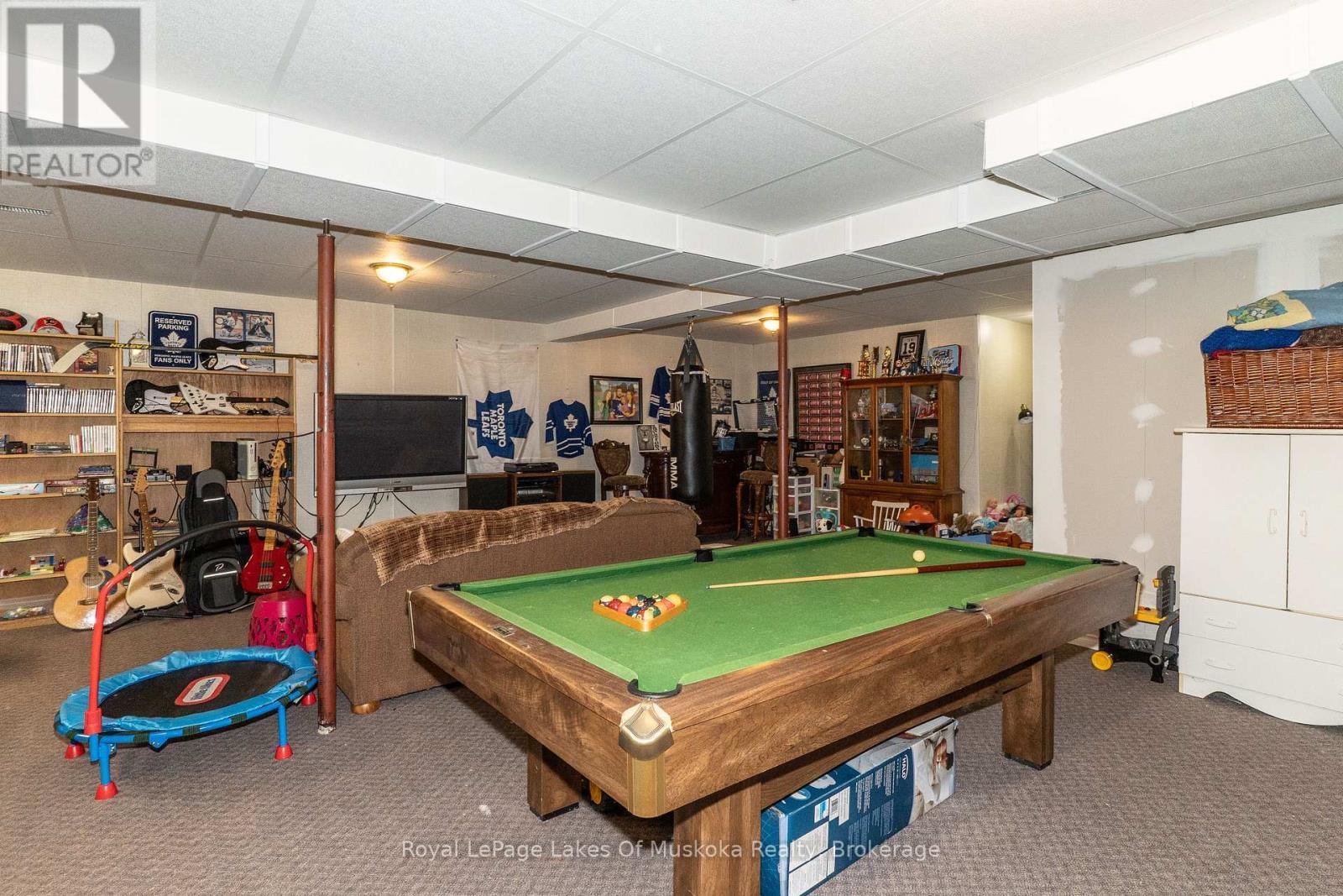 












22 KNOTTY PINE TRAIL

,
Huntsville (Chaffey),




Ontario
P1H1S7

