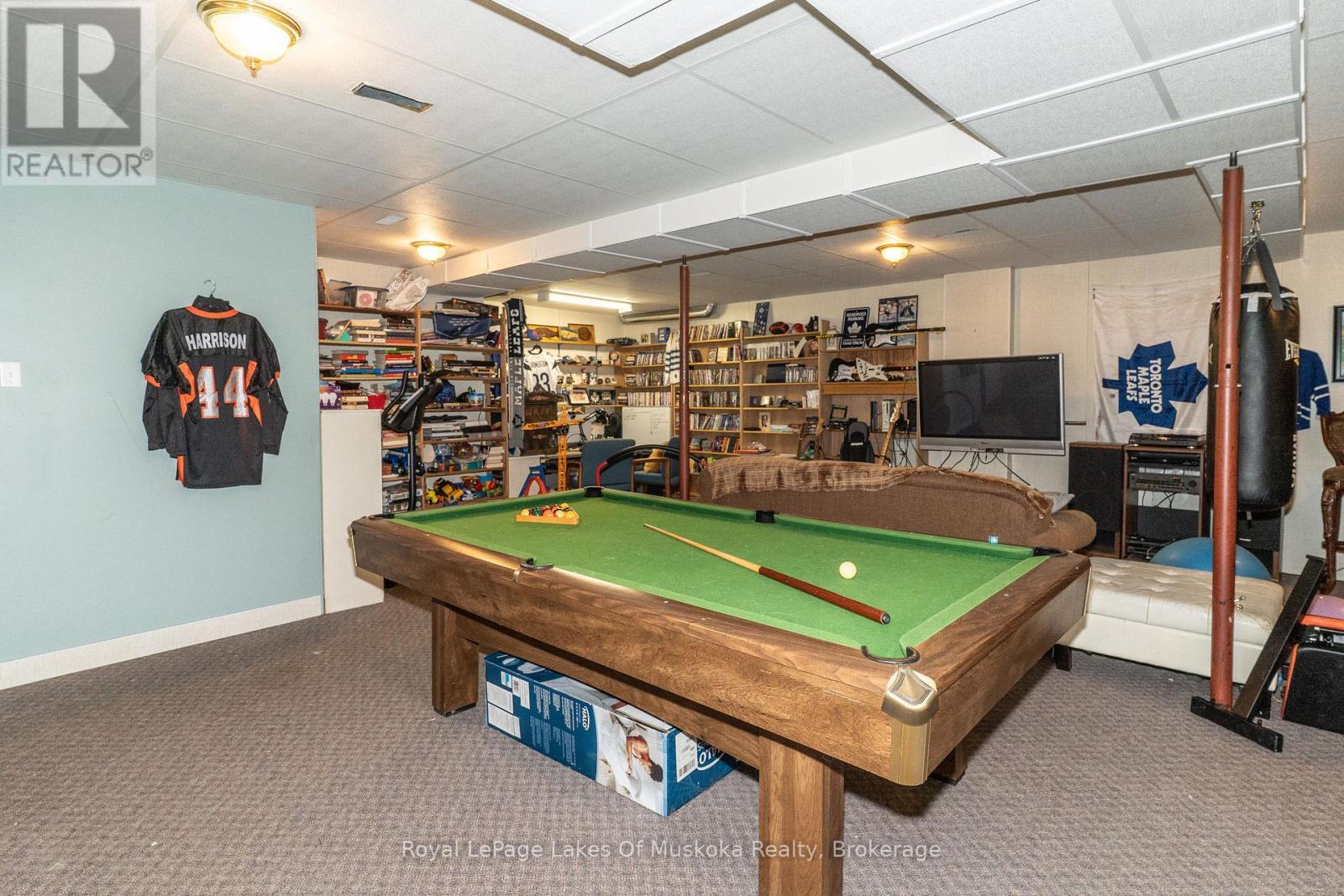 












22 KNOTTY PINE TRAIL

,
Huntsville (Chaffey),




Ontario
P1H1S7

