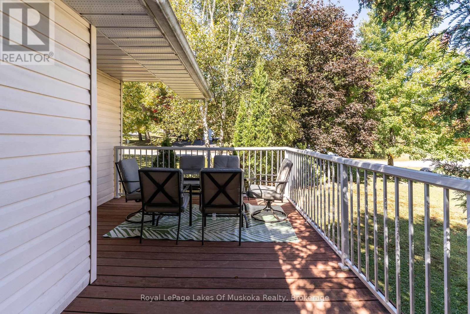 












22 KNOTTY PINE TRAIL

,
Huntsville (Chaffey),




Ontario
P1H1S7

