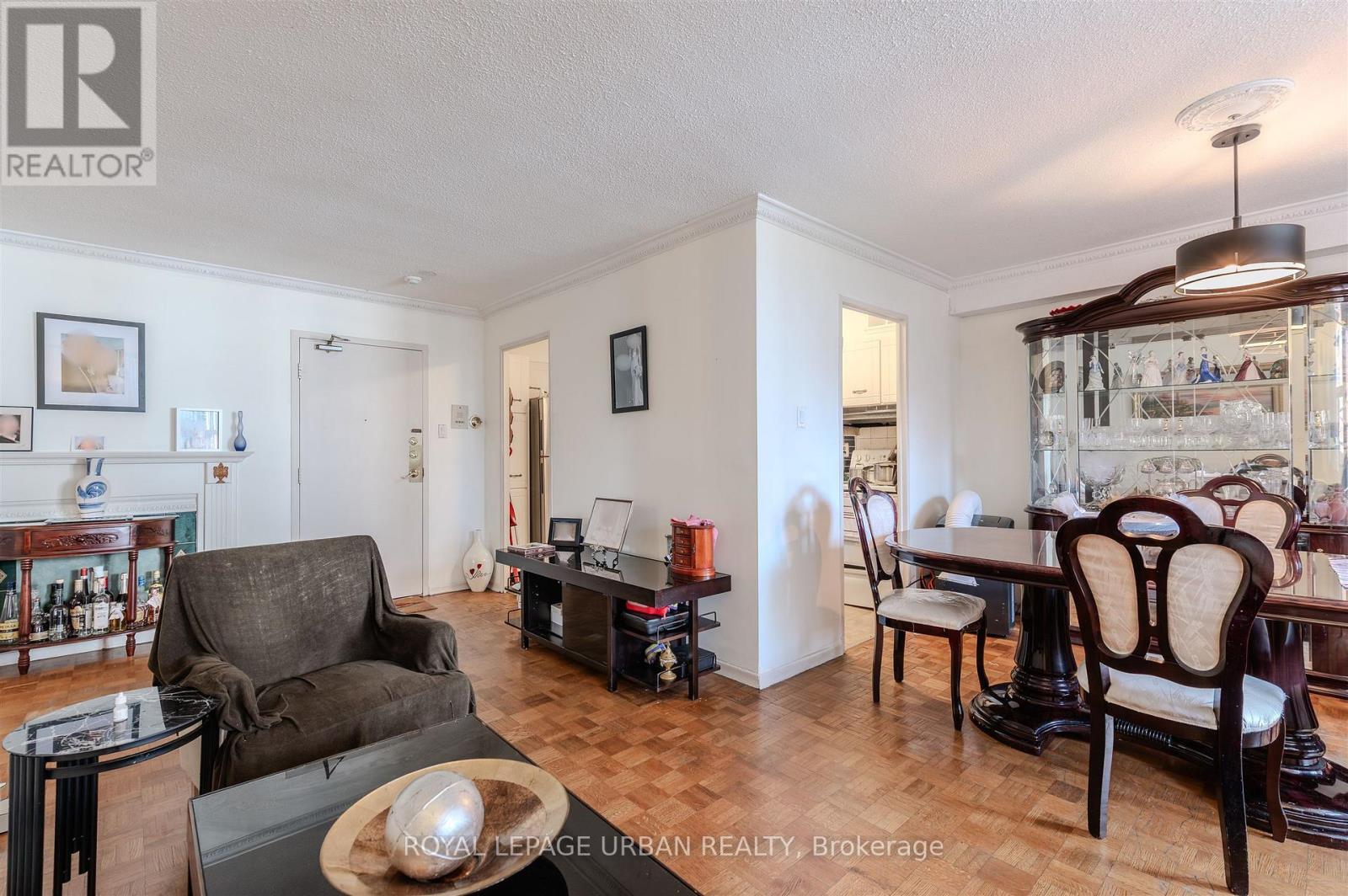 












806 - 1135 LOGAN AVENUE

,
Toronto,




Ontario
M4K3Y2

