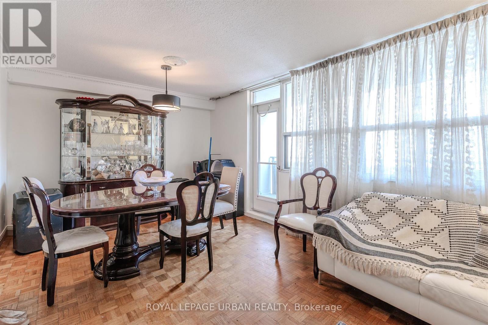 












806 - 1135 LOGAN AVENUE

,
Toronto,




Ontario
M4K3Y2

