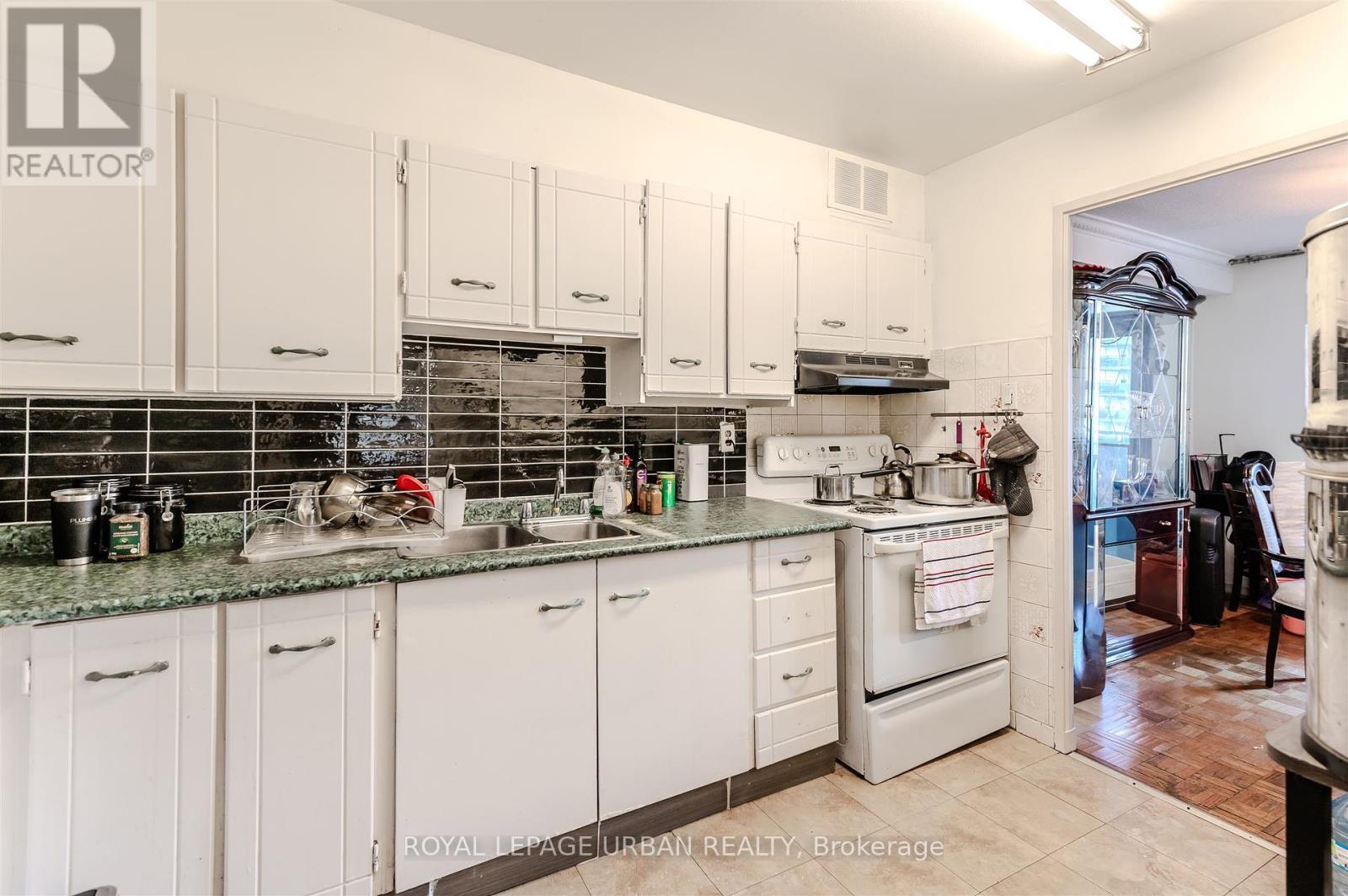 












806 - 1135 LOGAN AVENUE

,
Toronto,




Ontario
M4K3Y2

