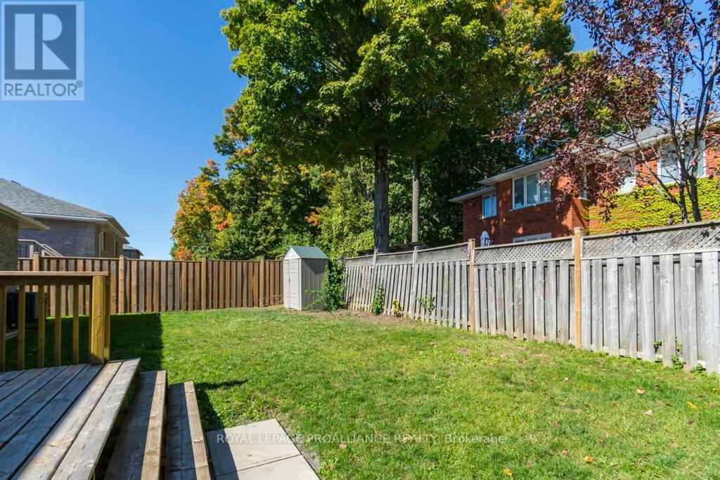 












23 SUNSHINE LANE

,
Quinte West (Murray Ward),




Ontario
K8V6X3

