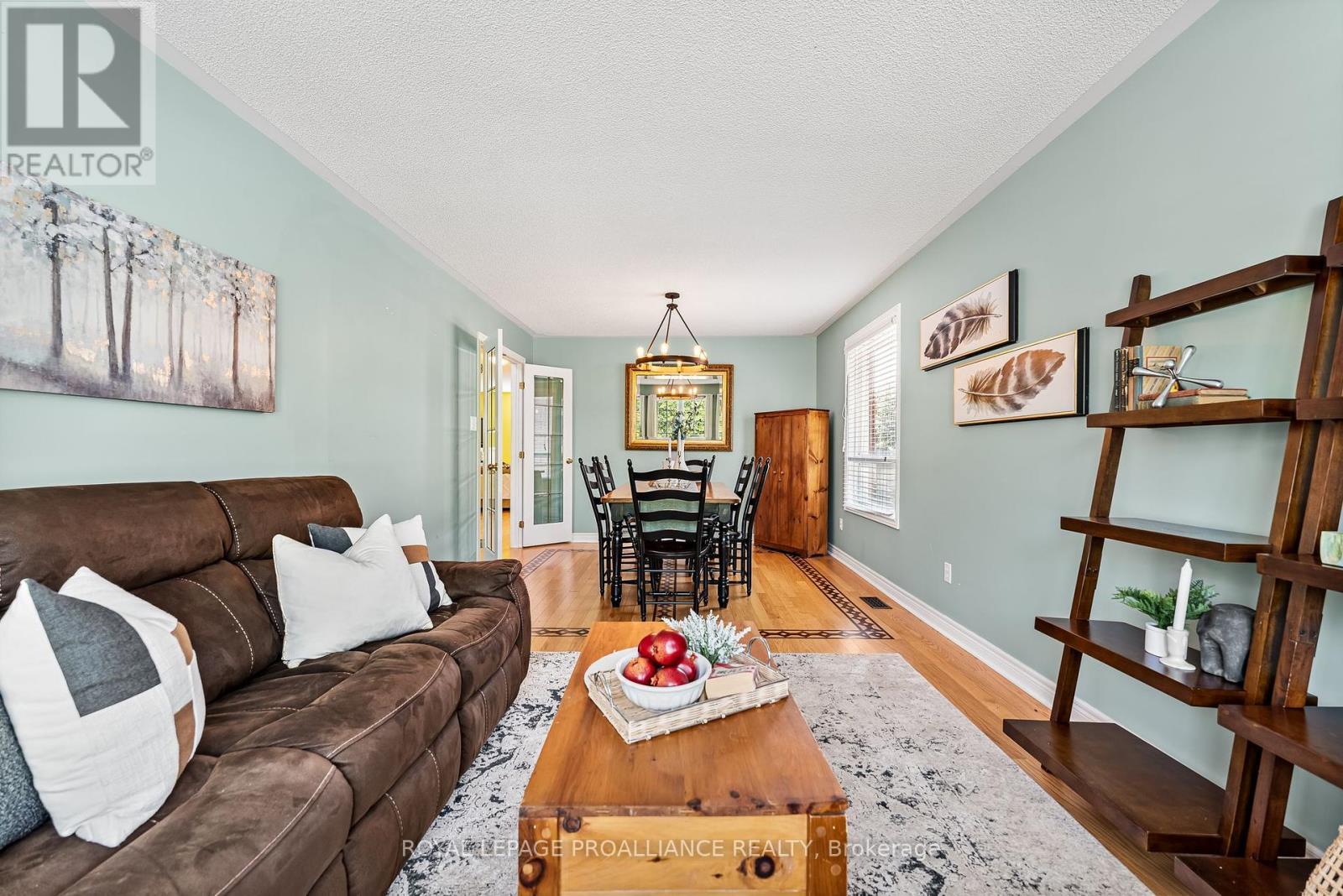 












273 PARKVIEW HILLS DRIVE

,
Cobourg,




Ontario
K9A5S3

