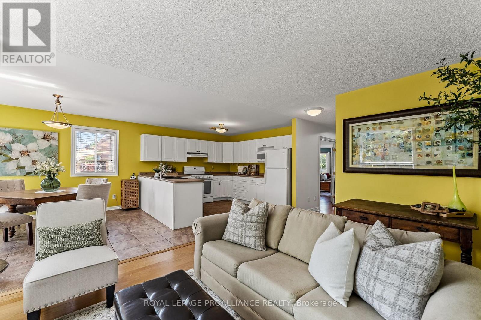 












273 PARKVIEW HILLS DRIVE

,
Cobourg,




Ontario
K9A5S3

