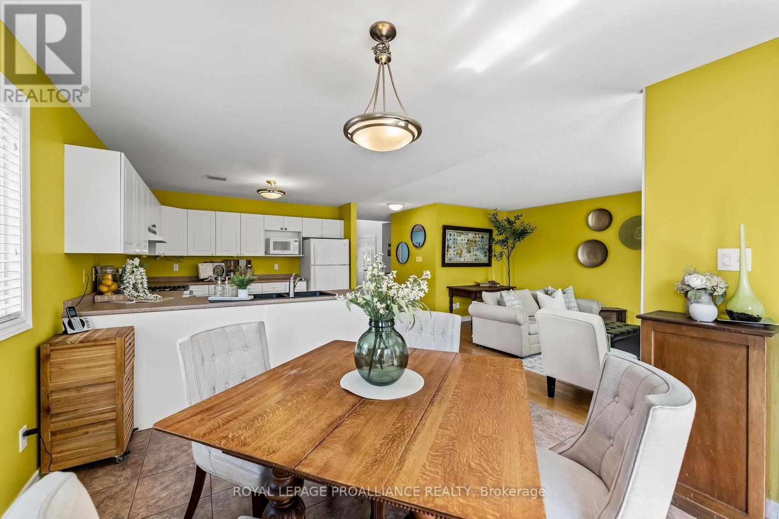 












273 PARKVIEW HILLS DRIVE

,
Cobourg,




Ontario
K9A5S3

