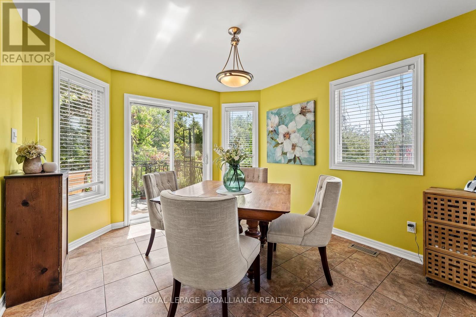 












273 PARKVIEW HILLS DRIVE

,
Cobourg,




Ontario
K9A5S3

