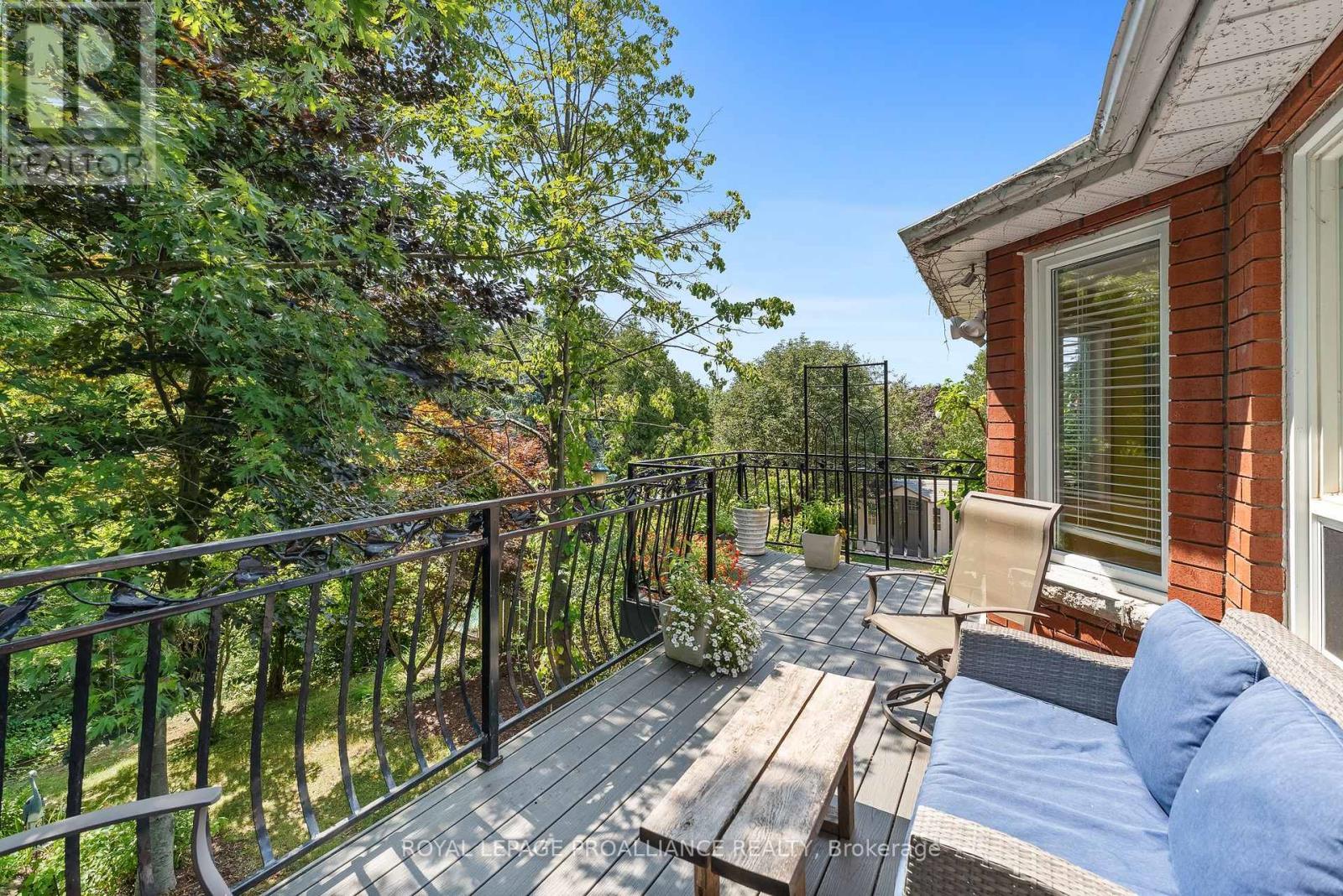 












273 PARKVIEW HILLS DRIVE

,
Cobourg,




Ontario
K9A5S3

