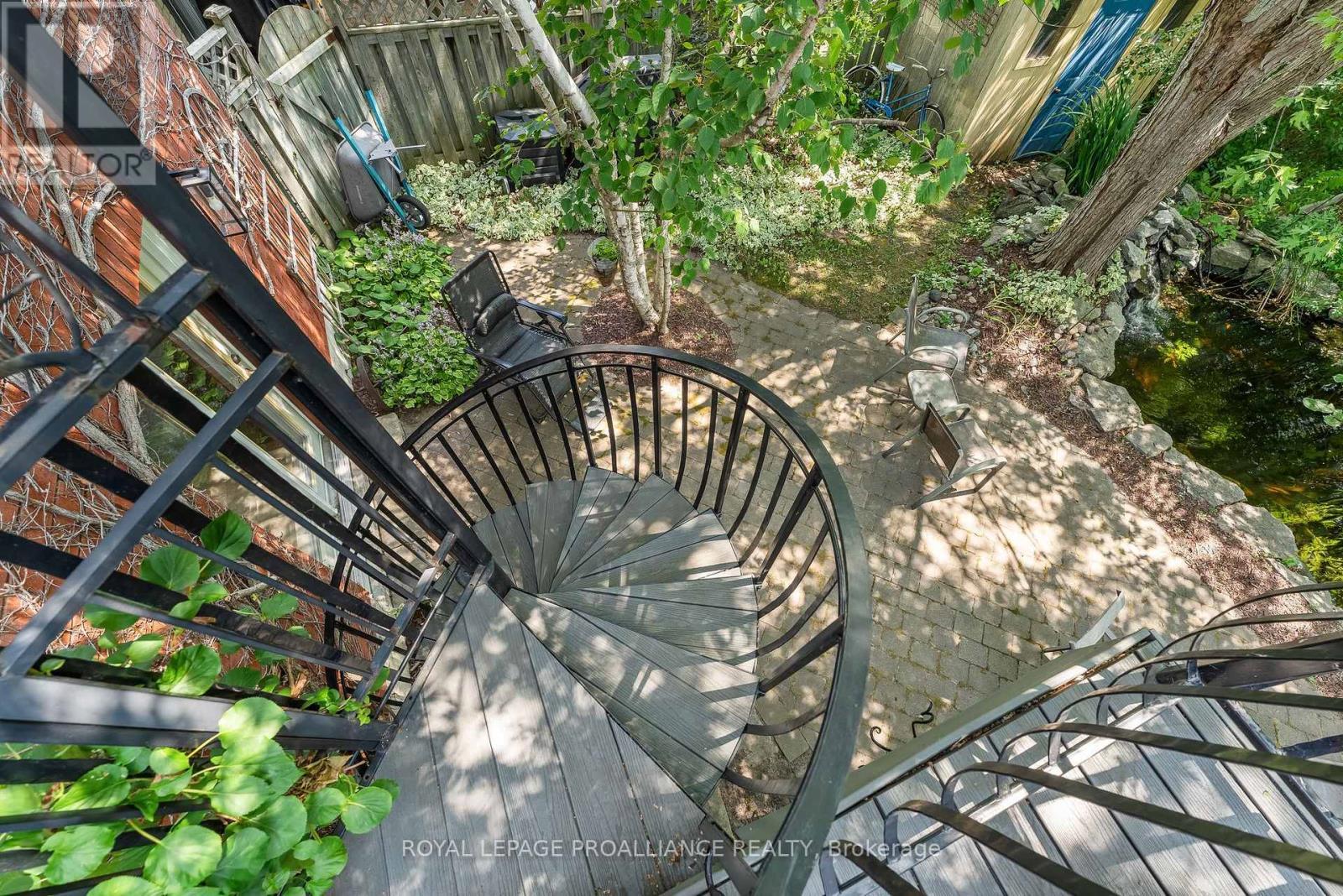 












273 PARKVIEW HILLS DRIVE

,
Cobourg,




Ontario
K9A5S3

