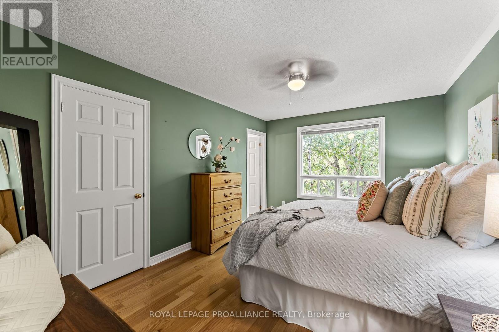 












273 PARKVIEW HILLS DRIVE

,
Cobourg,




Ontario
K9A5S3

