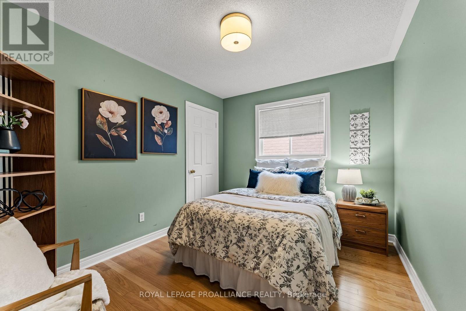 












273 PARKVIEW HILLS DRIVE

,
Cobourg,




Ontario
K9A5S3

