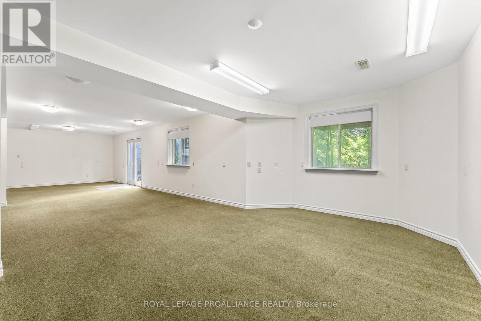 












273 PARKVIEW HILLS DRIVE

,
Cobourg,




Ontario
K9A5S3

