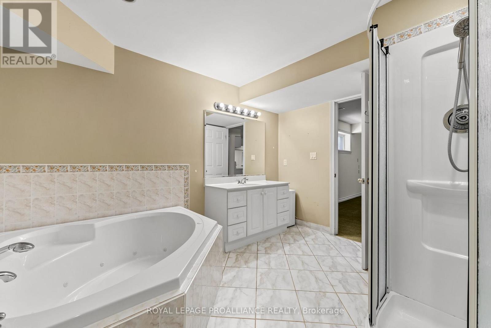 












273 PARKVIEW HILLS DRIVE

,
Cobourg,




Ontario
K9A5S3

