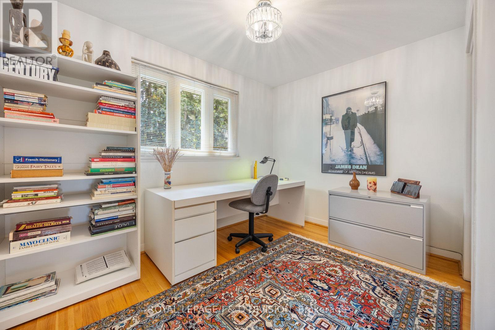 












31 GEORGE HENRY BOULEVARD

,
Toronto,




Ontario
M2J1E3

